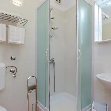 아파트 Gorgeous In With Kitchenette